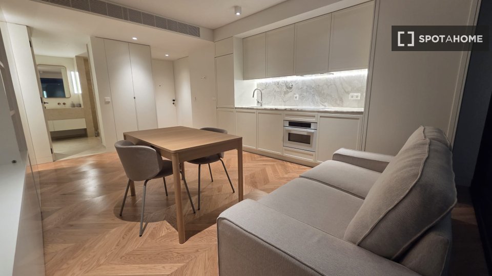 Apartment mono Lisbon — photo 7