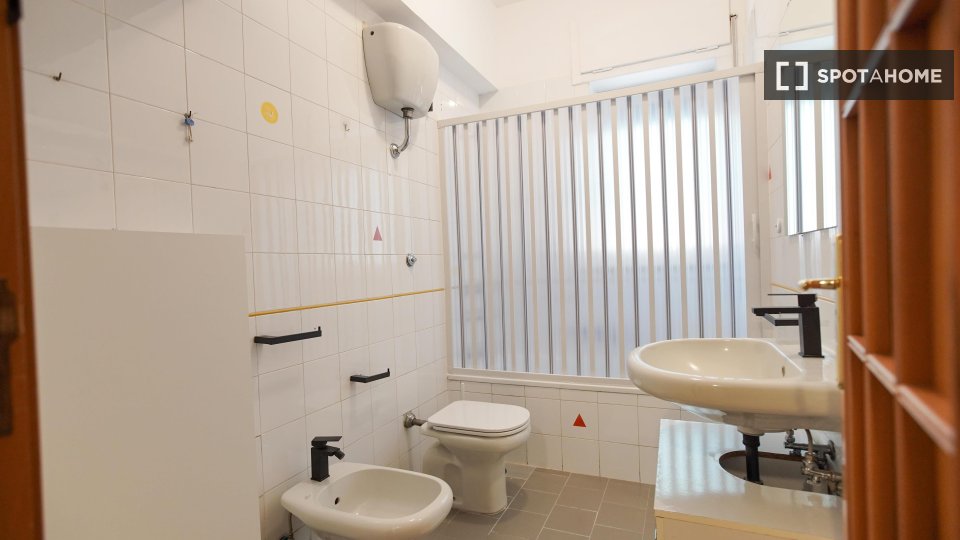 Double room Naples, 5 beds — photo 7