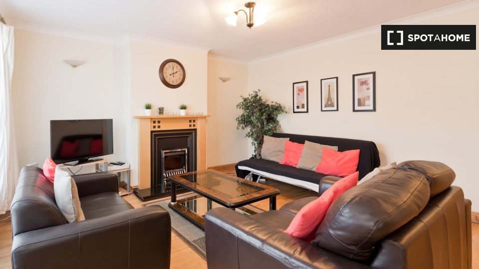 Apartment Dublin, 5 beds, 100m² — photo 1