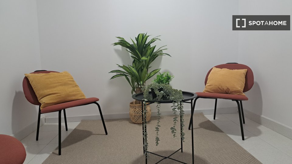 Double room Madrid, 14 beds, 200m² — photo 7