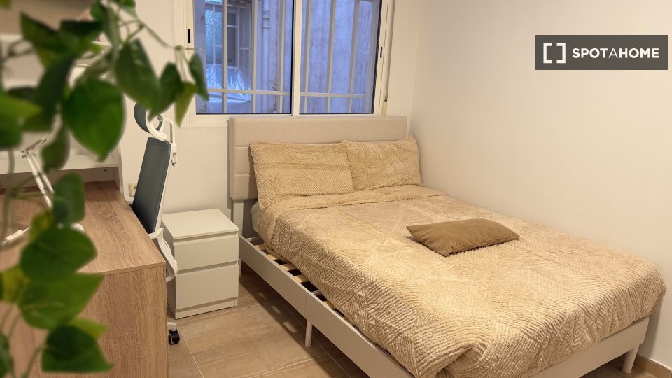 Double room Valencia, 6 beds — photo 11