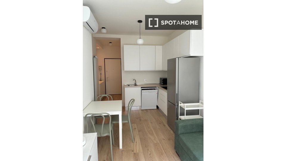 Double room Milan, 1 bed, 80m² — photo 8