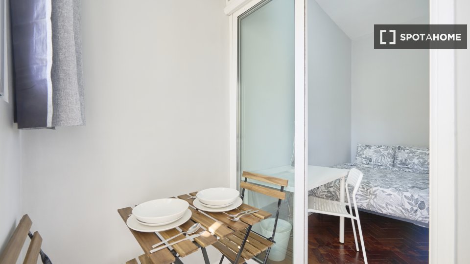 Double room Lisbon, 16 beds — photo 13