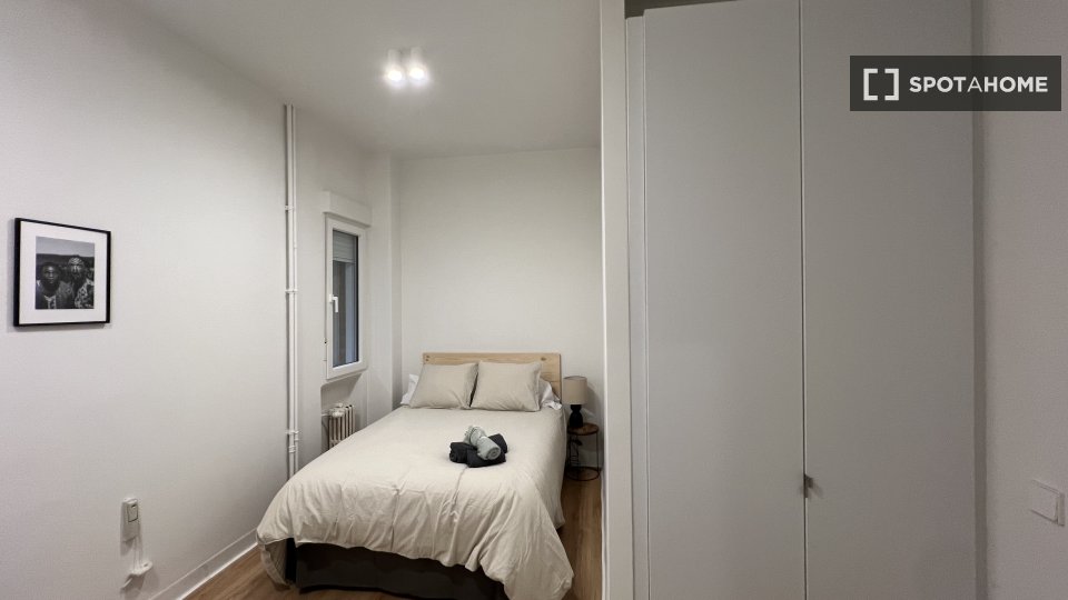 Double room Madrid, 6 beds, 200m² — photo 11
