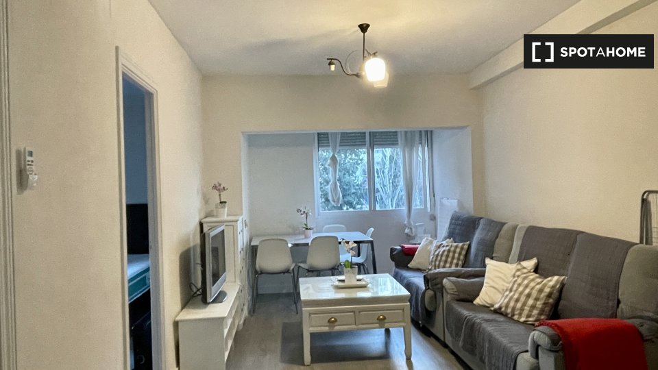 Apartment Madrid, 2 beds, 68m² — photo 1