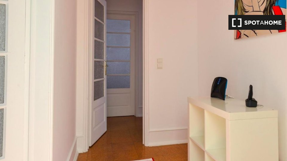 Double room Lisbon, 6 beds — photo 14