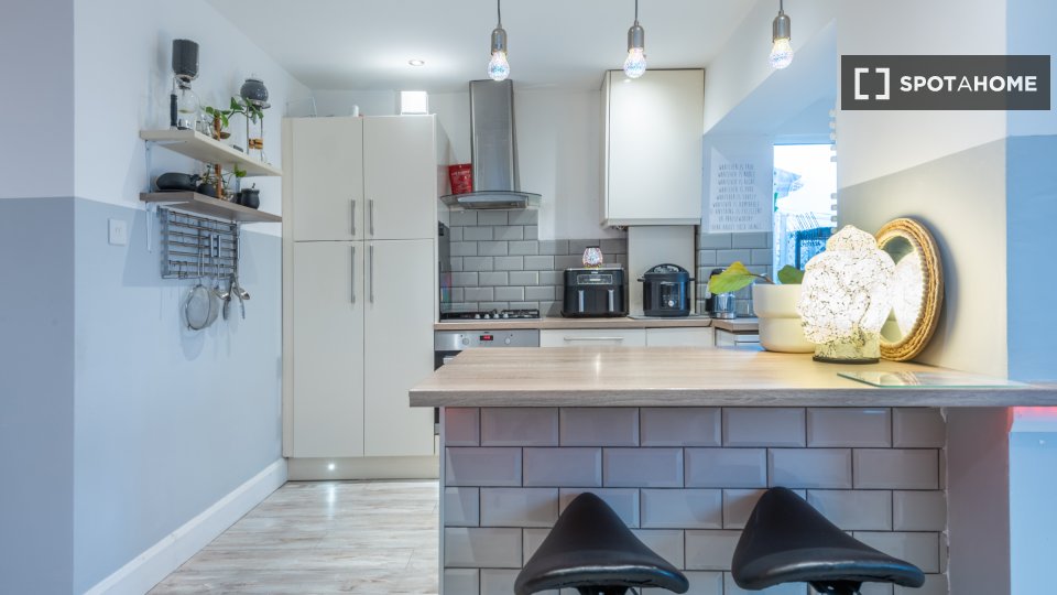 Apartment London, 4 beds — photo 15