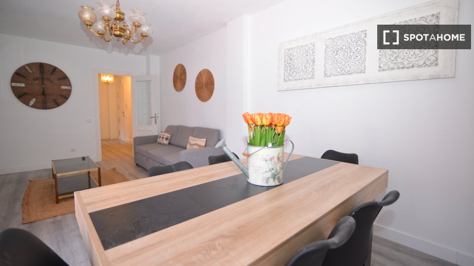 Double room Santander, 3 beds — photo 9