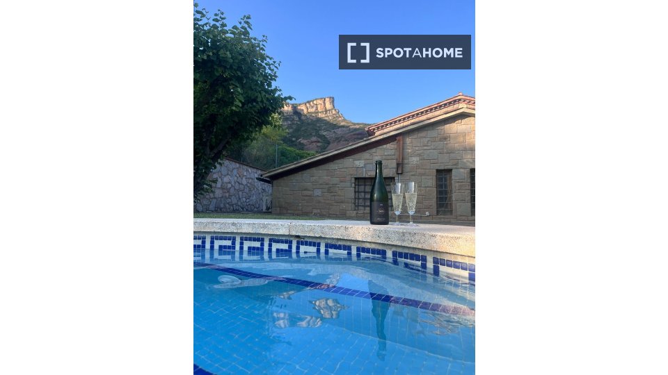 Apartment Barcelona, 5 beds, 218m² — photo 2