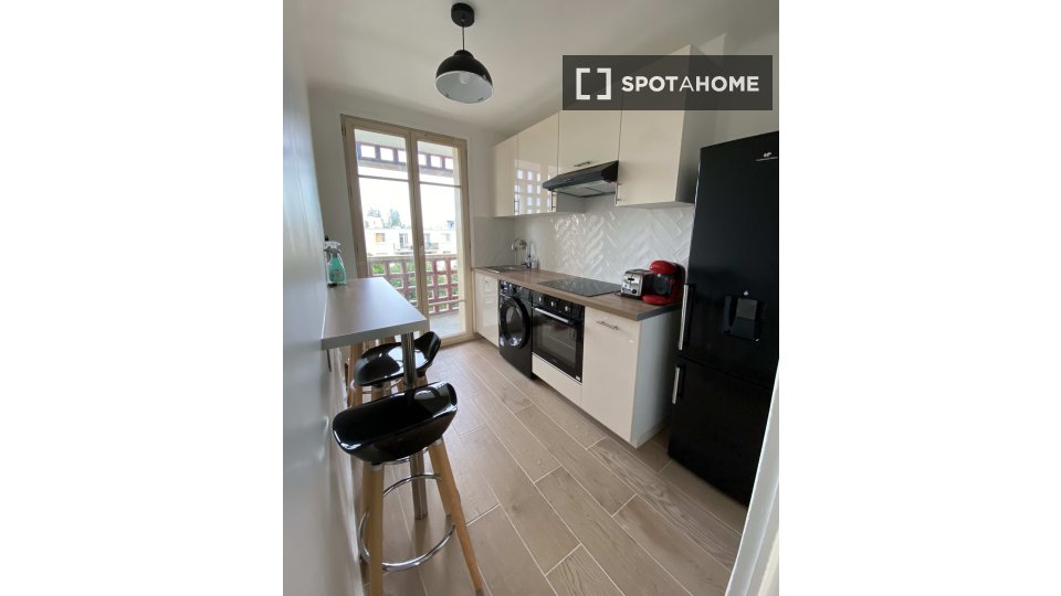 Double room Paris, 3 beds, 66m² — photo 17