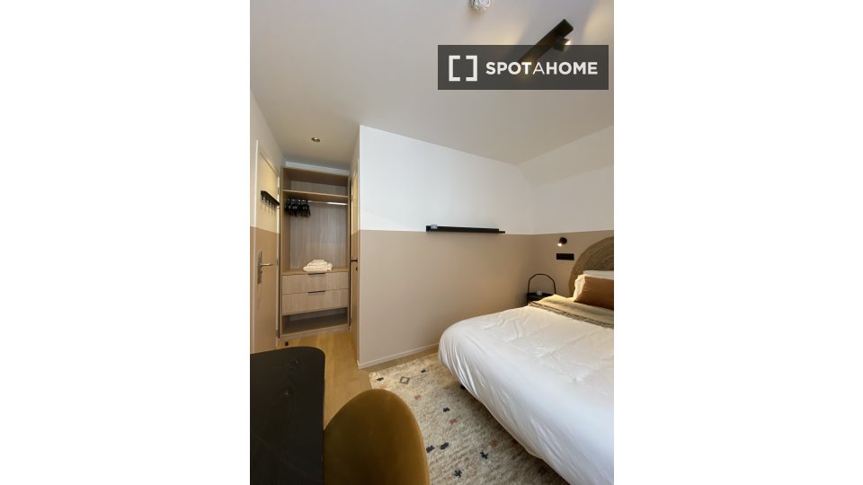 Double room Brussels, 11 beds — photo 28