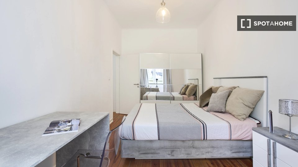 Double room Lisbon, 13 beds — photo 3