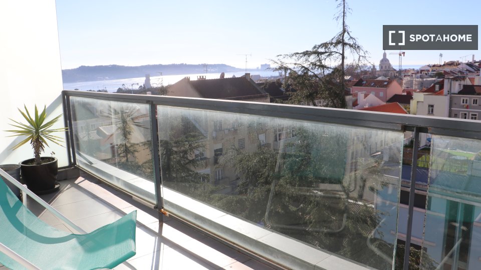 Apartment mono Lisbon, 60m² — photo 13