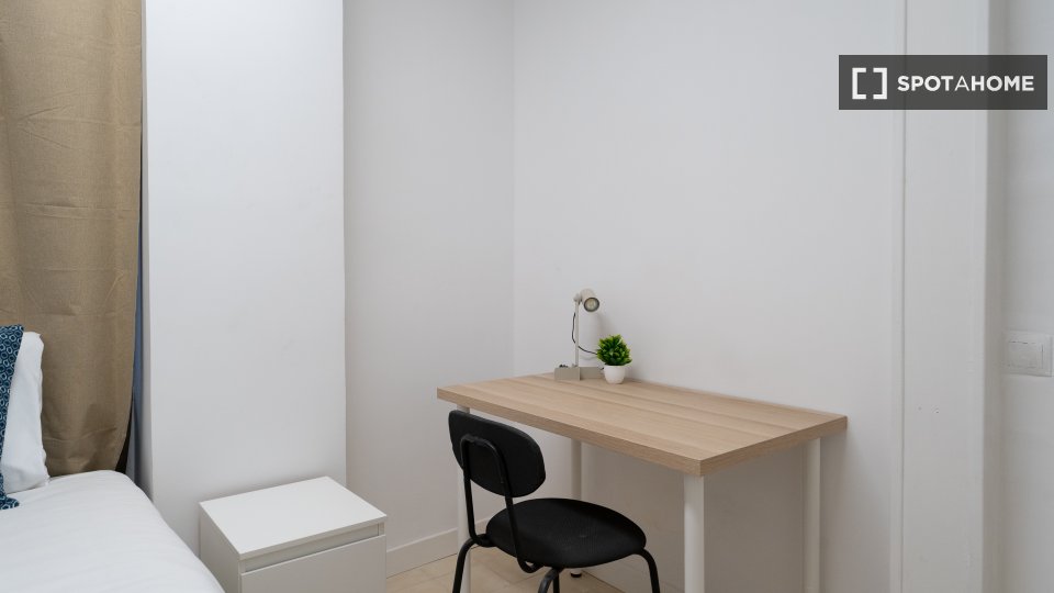 Habitación doble Madrid, 7 habitaciones — foto 2