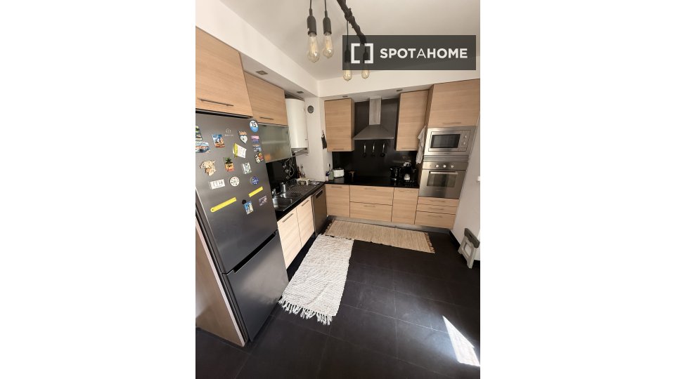 Apartment Lisbon, 2 beds, 130m² — photo 35