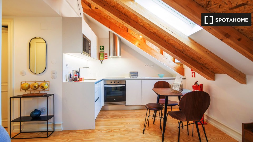 Apartment Lisbon, 1 bed, 65m² — photo 9