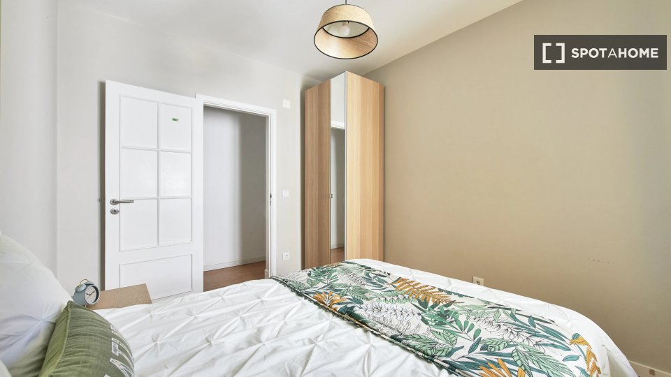 Double room Lisbon, 6 beds — photo 13