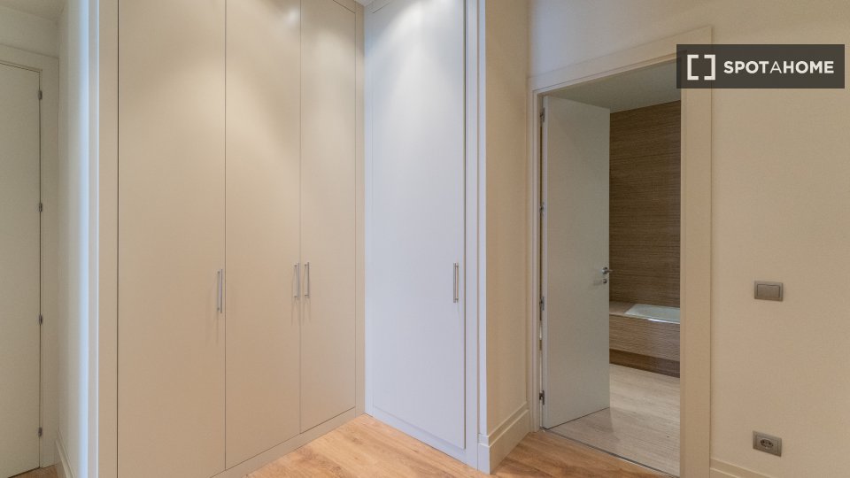 Double room Madrid, 6 beds — photo 8