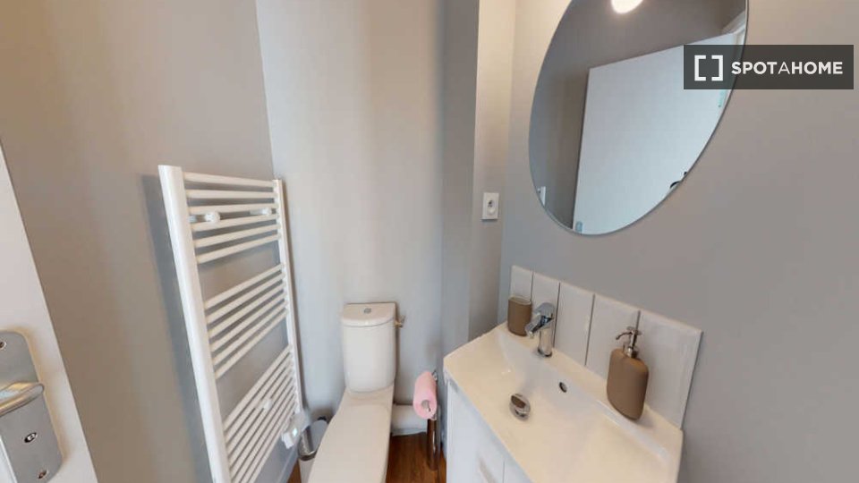 Double room Paris, 6 beds, 110m² — photo 2