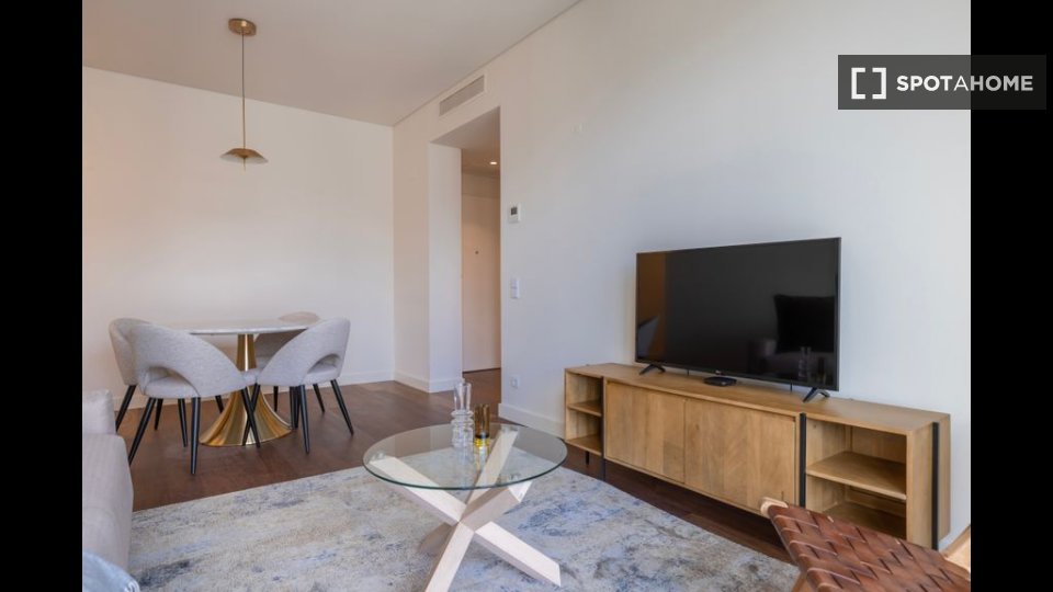 Apartment Lisbon, 1 bed — photo 16