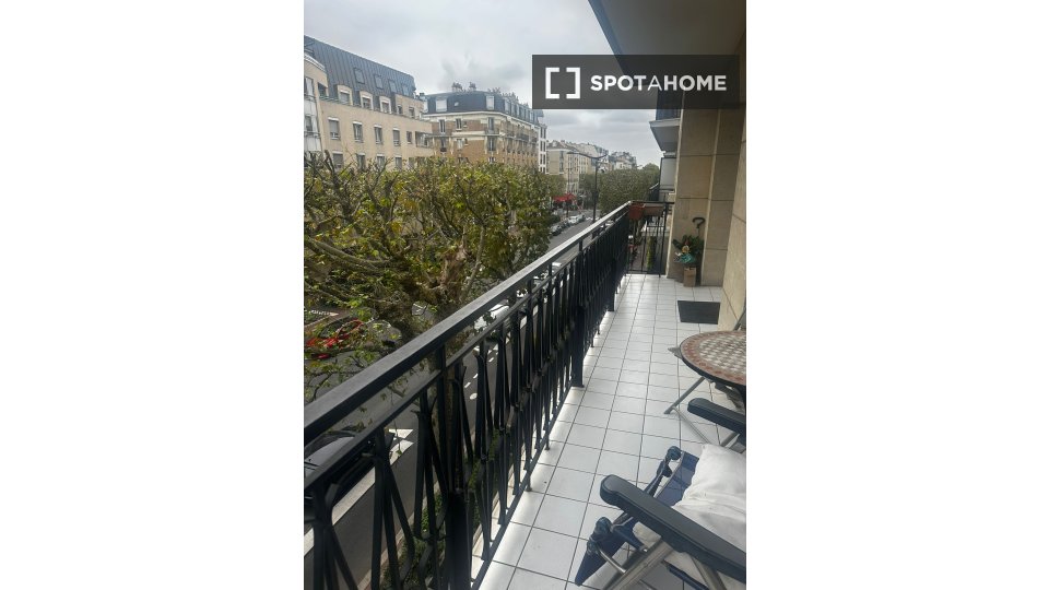 Double room Paris, 3 beds, 100m² — photo 4