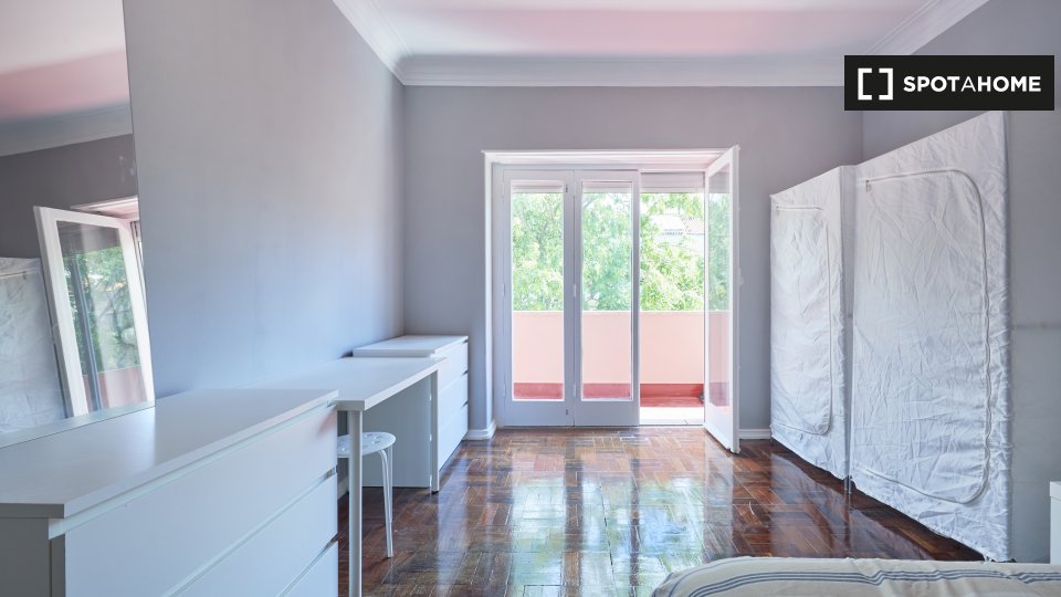 Double room Lisbon, 11 beds — photo 2