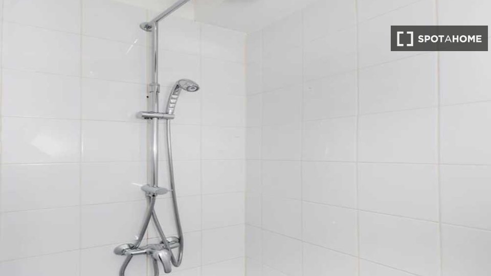 Double room Paris, 4 beds, 80m² — photo 4