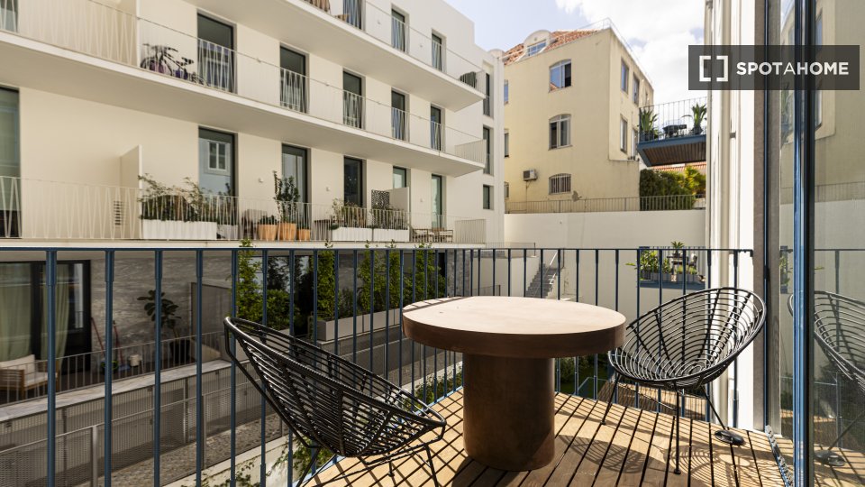 Apartment mono Lisbon, 125m² — photo 4