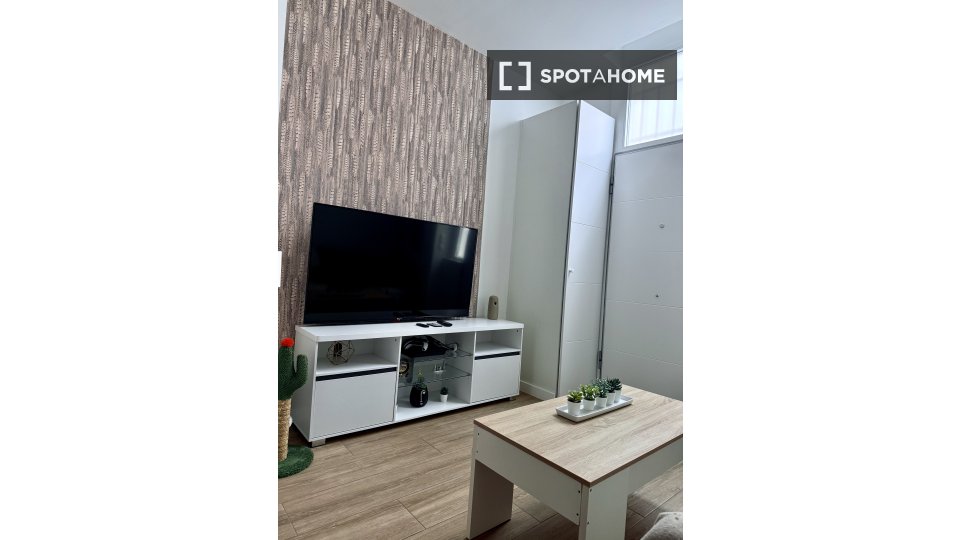 Double room Madrid, 2 beds, 70m² — photo 4