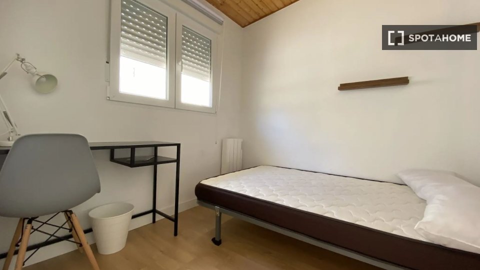 Double room Madrid, 18 beds — photo 22