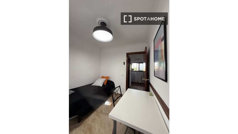 Double room Malaga, 5 beds, 140m² — photo 19
