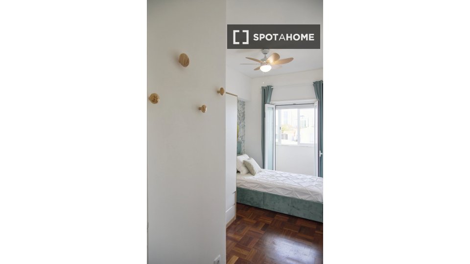 Double room Lisbon, 7 beds — photo 7