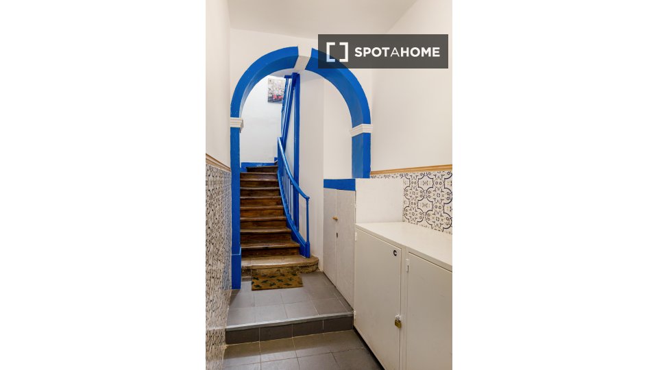 Apartment Lisbon, 1 bed — photo 3