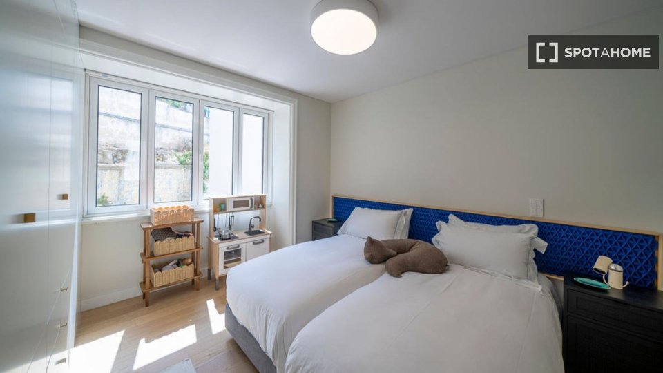 Apartment Lisbon, 2 beds, 101m² — photo 16