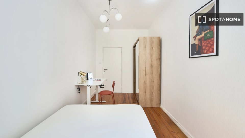 Double room Lisbon, 13 beds — photo 13