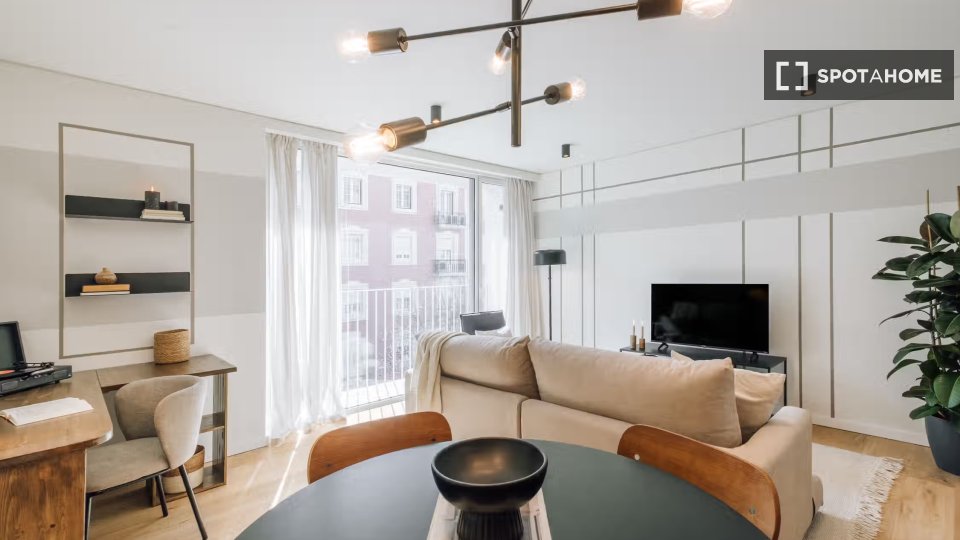 Apartment Lisbon, 2 beds, 99m² — photo 6
