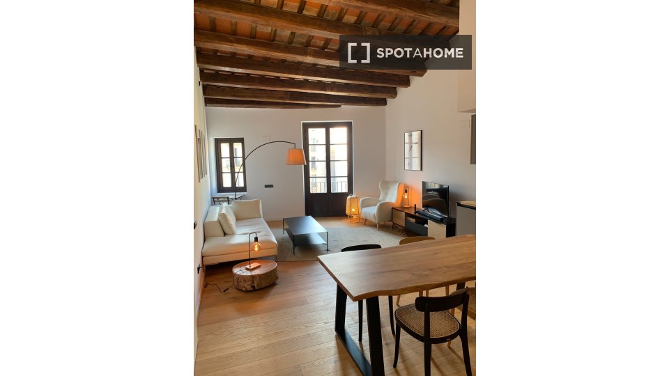 Apartment Barcelona, 2 beds, 85m² — photo 18