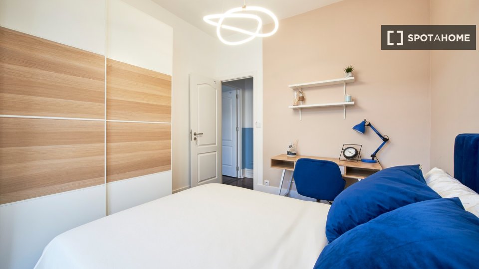 Double room Lisbon, 8 beds — photo 33