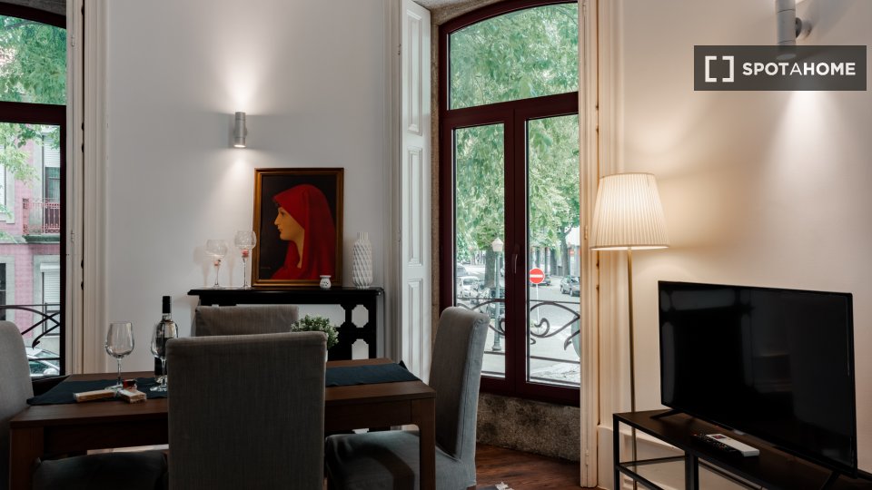 Apartment Porto, 4 beds, 105m² — photo 8