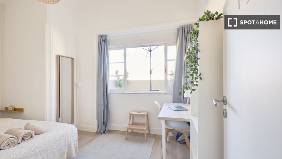 Double room Lisbon, 10 beds — photo 24