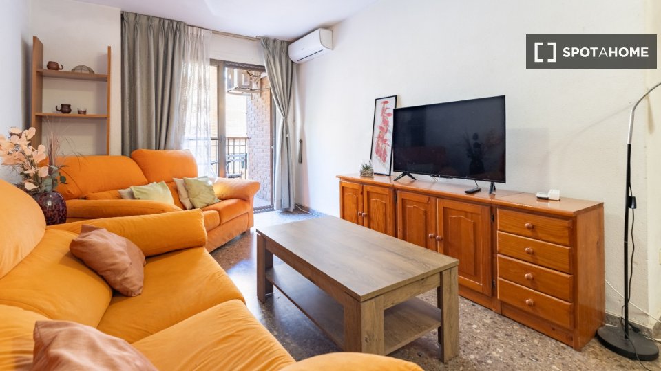 Apartment Valencia, 4 beds — photo 30