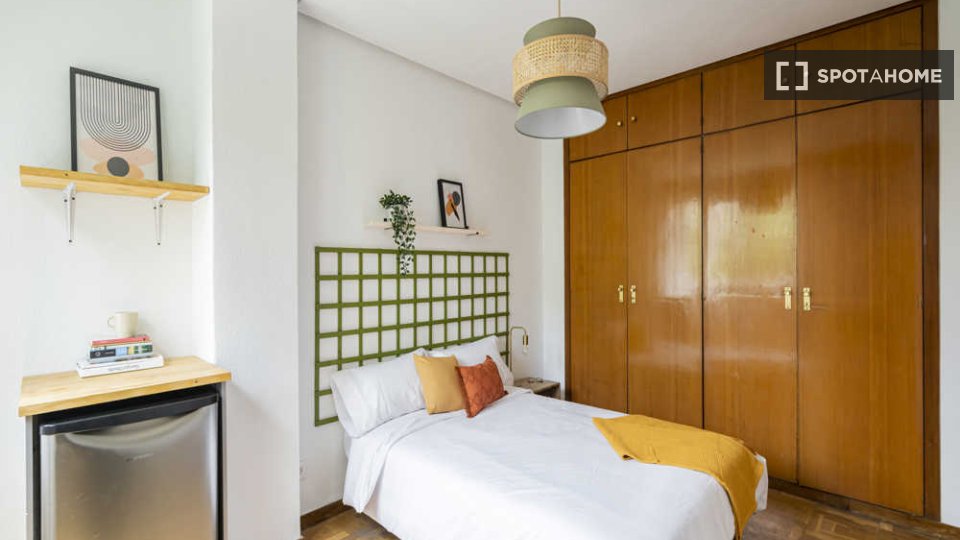 Double room Madrid, 7 beds — photo 48