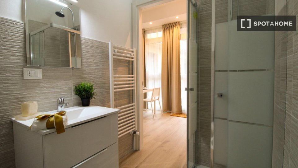 Double room Bologna, 7 beds — photo 12