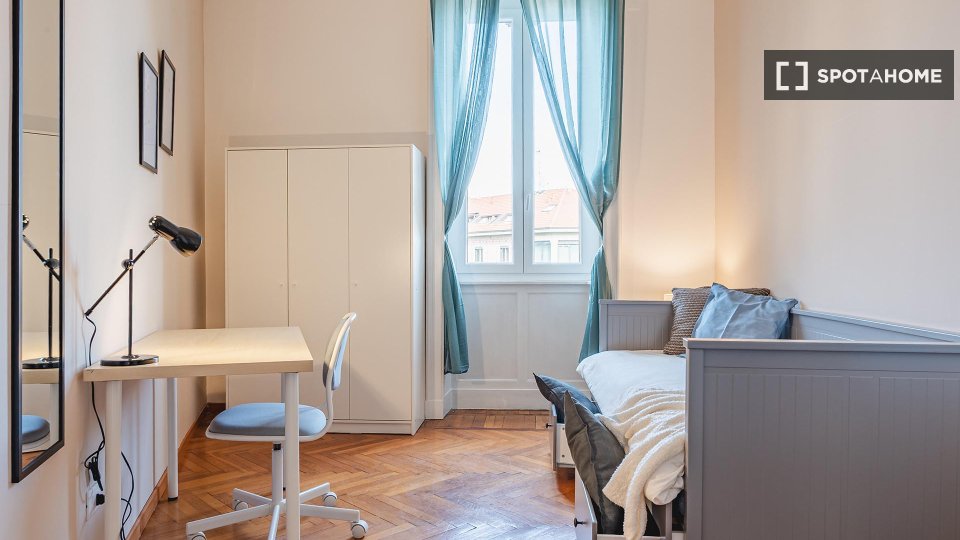 Double room Milan, 5 beds — photo 18
