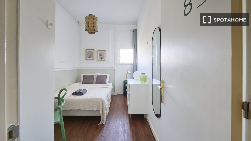 Double room Lisbon, 11 beds — photo 44