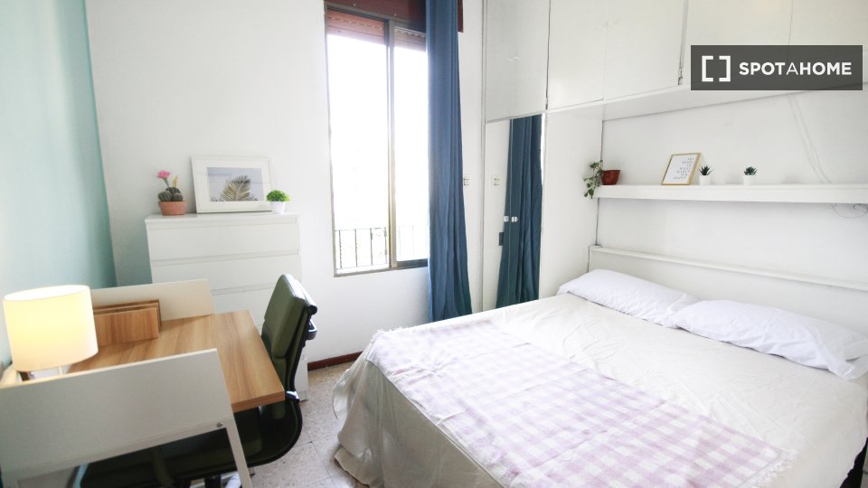 Double room Barcelona, 5 beds — photo 6