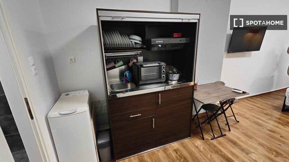 Apartment mono Athens, 37m² — photo 3