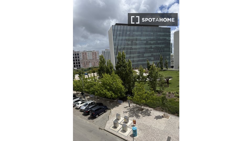 Double room Lisbon, 1 bed, 90m² — photo 3