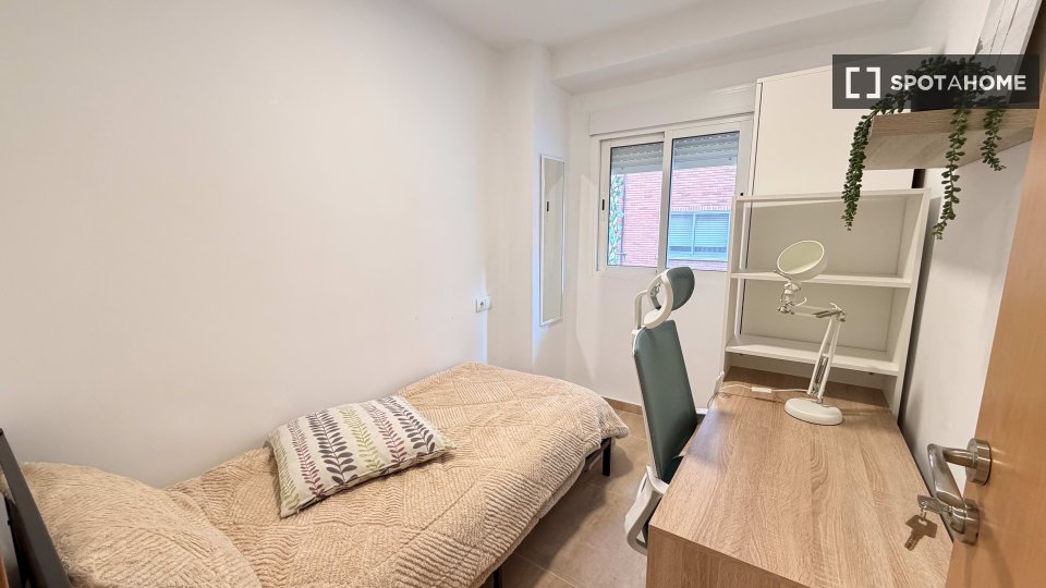 Double room Valencia, 6 beds — photo 10