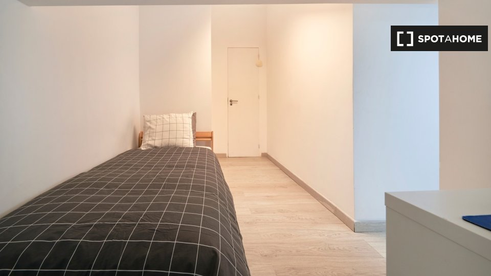 Double room Lisbon, 9 beds — photo 12